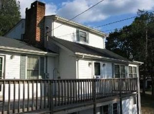 194 Grand View Dr, Warwick, RI 02886