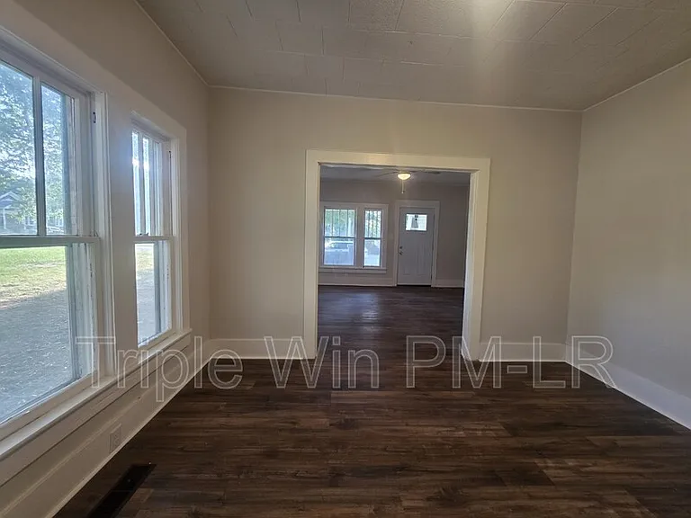 609 N Morrill St — Photo 10