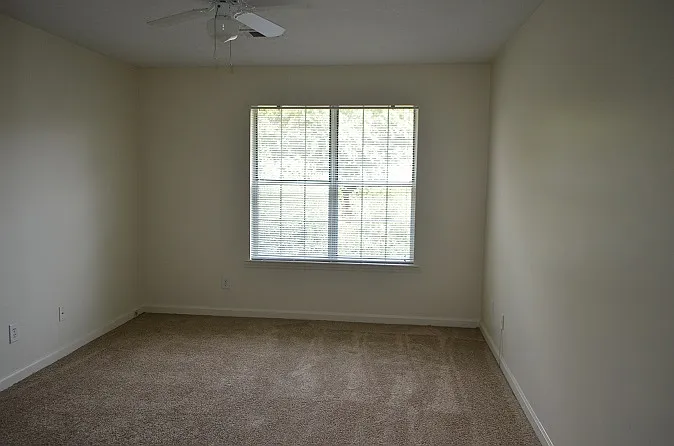 The Glen Apartments — Photo 49