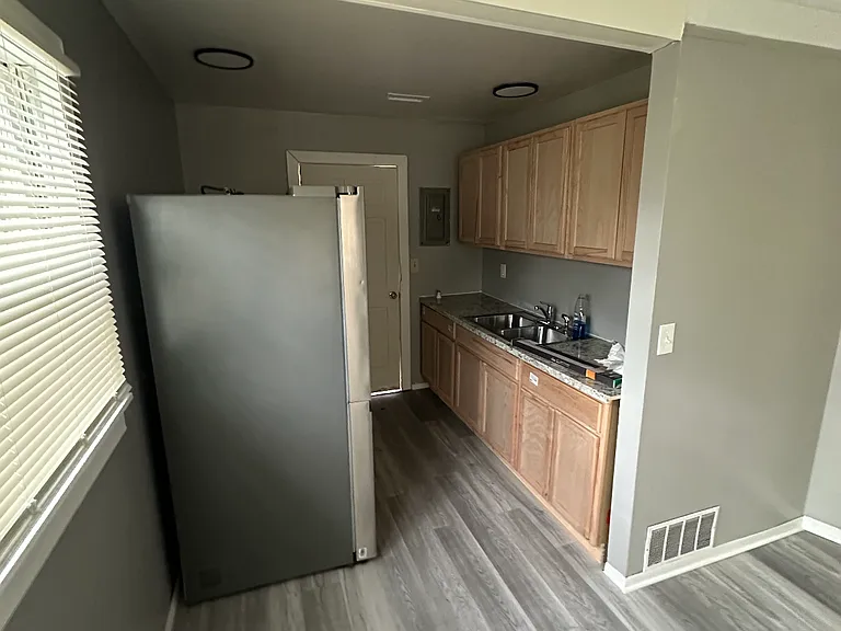 20761 Atlantic Ave — Photo 3