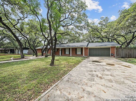 5th image of 202 Donella Dr