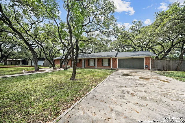 202 Donella Dr — Photo 5