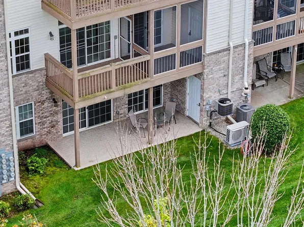 9227 S 54th STREET, Franklin, WI 53132