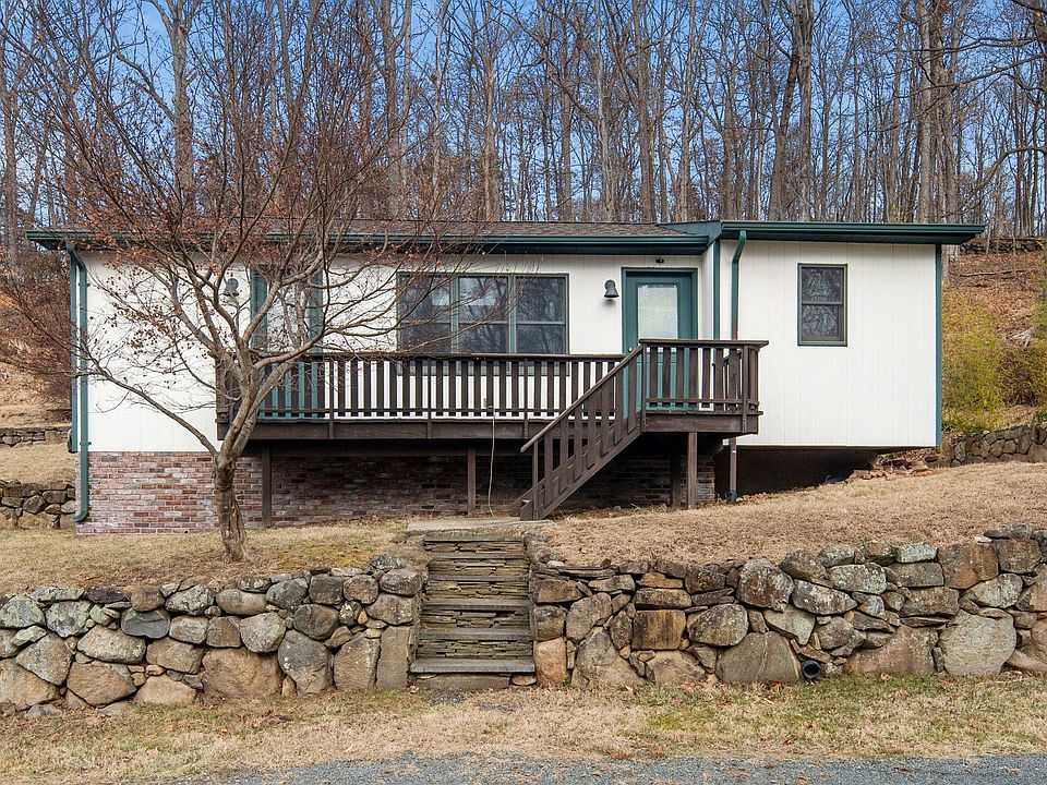 689 S Mountain Rd, New City, NY 10956 | Zillow