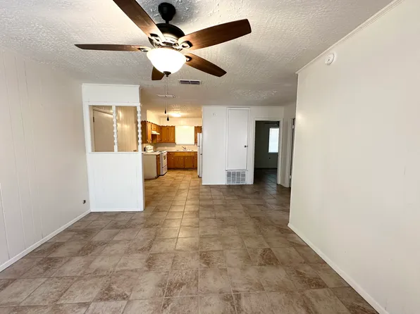 2339 Jacksonville Dr, Henderson, TX 75654