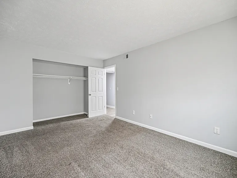 Virginia Creek Apartments — Photo 23