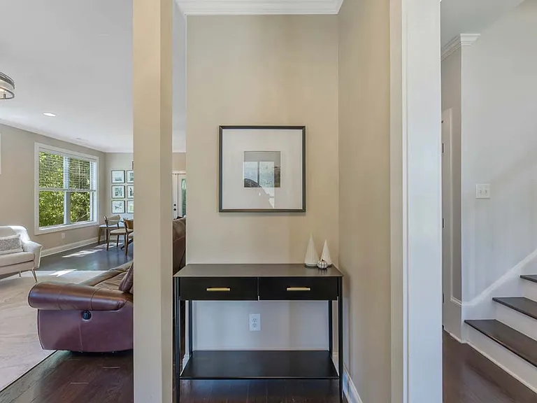 8425 Hobhouse Cir — Photo 21