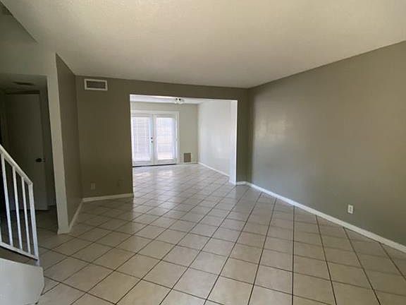 3rd image of 6119 Meadow Vista Ln