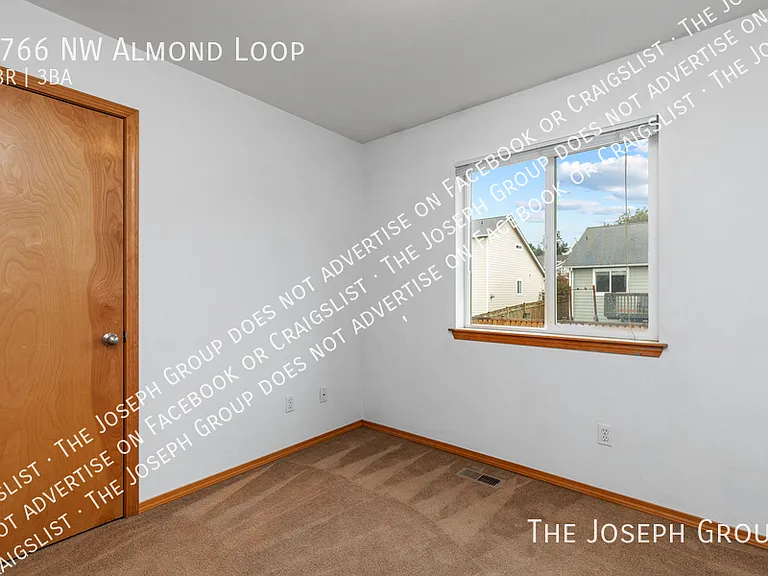 1766 NW Almond Loop — Photo 31