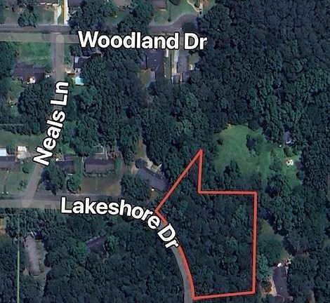 3rd image of 0 E Lakeshore Dr SE