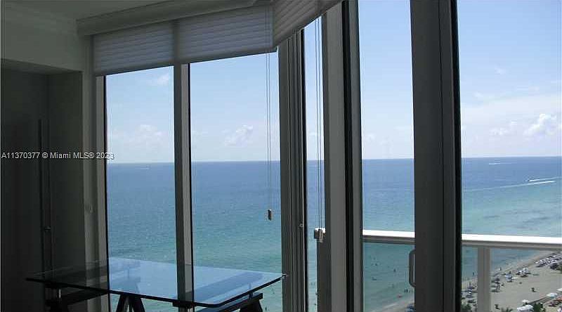 1st image of 19333 Collins Ave APT 1502