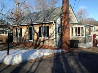 18 Hitchins Dr, Dedham, MA 02026