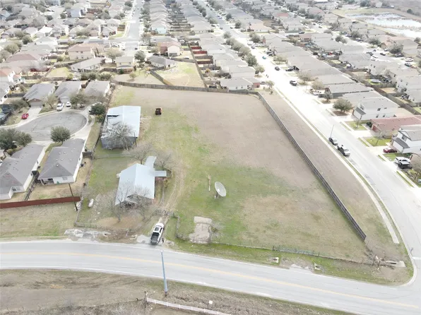 5807 Pearce Ln, Del Valle, TX 78617
