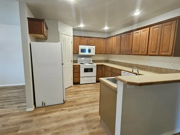 322 S Holly St #322, Nampa, ID 83686