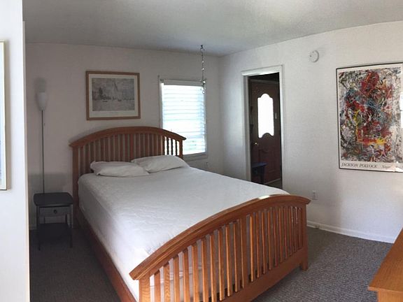 Bedroom (looking towards office)