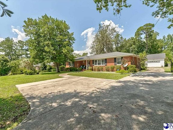 3rd image of 1019 E Howe Springs Rd