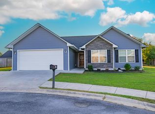 107 Colonial Dr, Calhoun, GA 30701