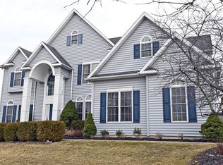 16 Chelsea Dr, Horseheads, NY