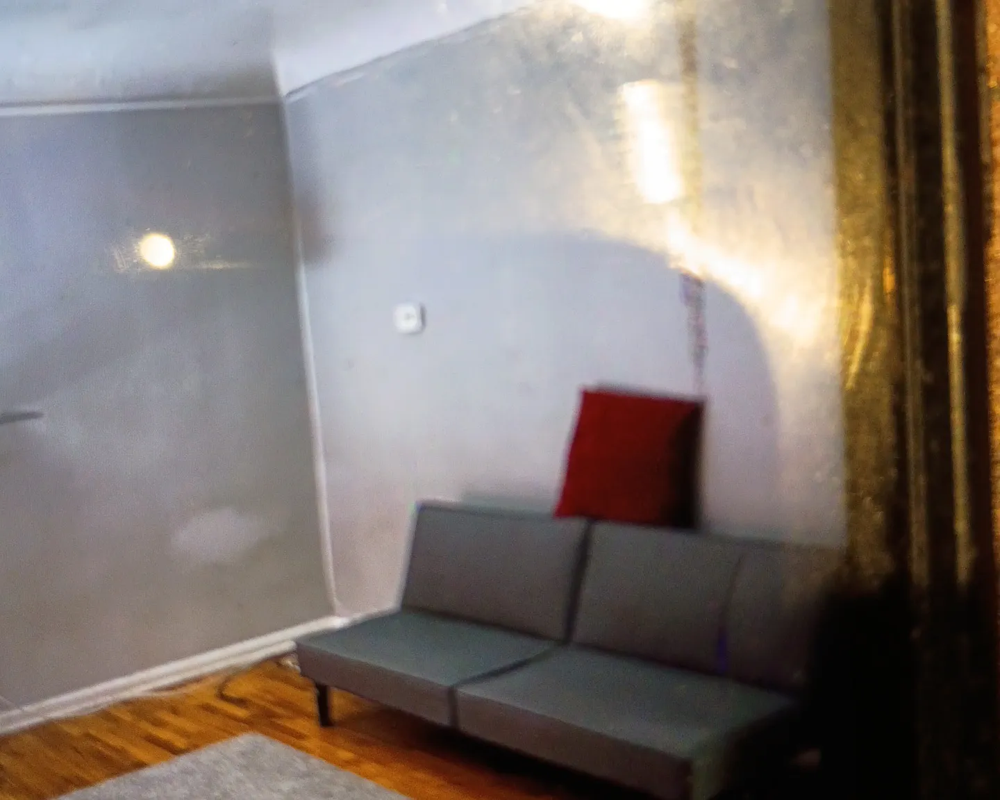 3 bed, 878 sqft, $1,050 — Photo 1