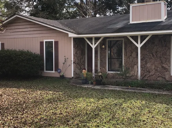 203 Courtney Pl, Saint Marys, GA 31558