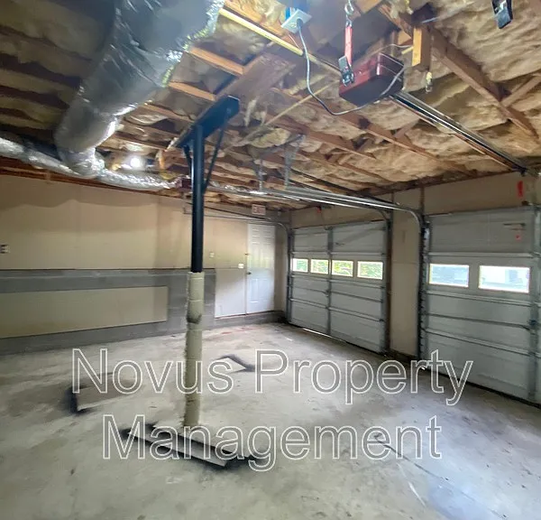 51 Connie Dr — Photo 32