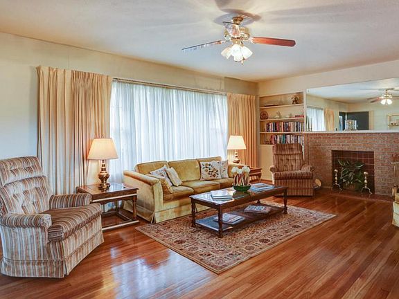 5th image of 1605 Parkview Dr