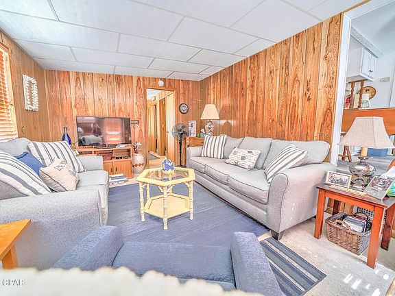 3rd image of 486 Marlin Dr