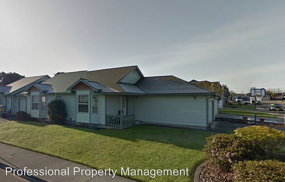 2nd image of 3520 Trinity St