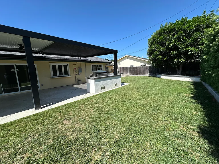 9197 El Cortez Ave — Photo 20