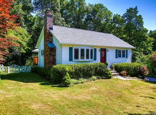 27 Lorelei Dr, Middletown, NY 10940