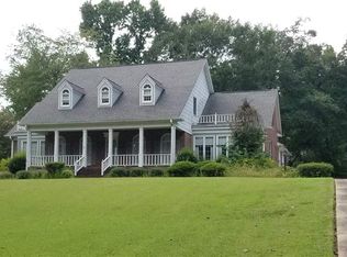 1025 Valley Rd, Dyersburg, TN 38024