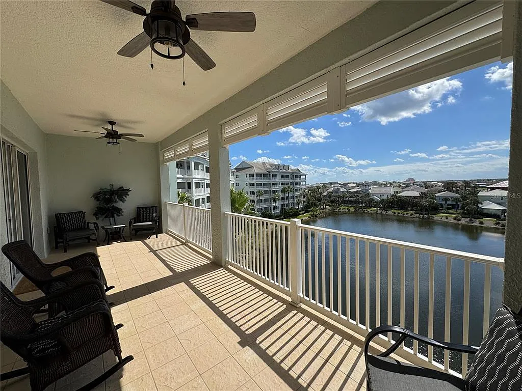 3 bed, 2.0 bath, 1344 sqft, $3,000 — Photo 1