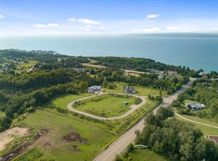 944 Hotchkiss Cir, Petoskey, MI 49770