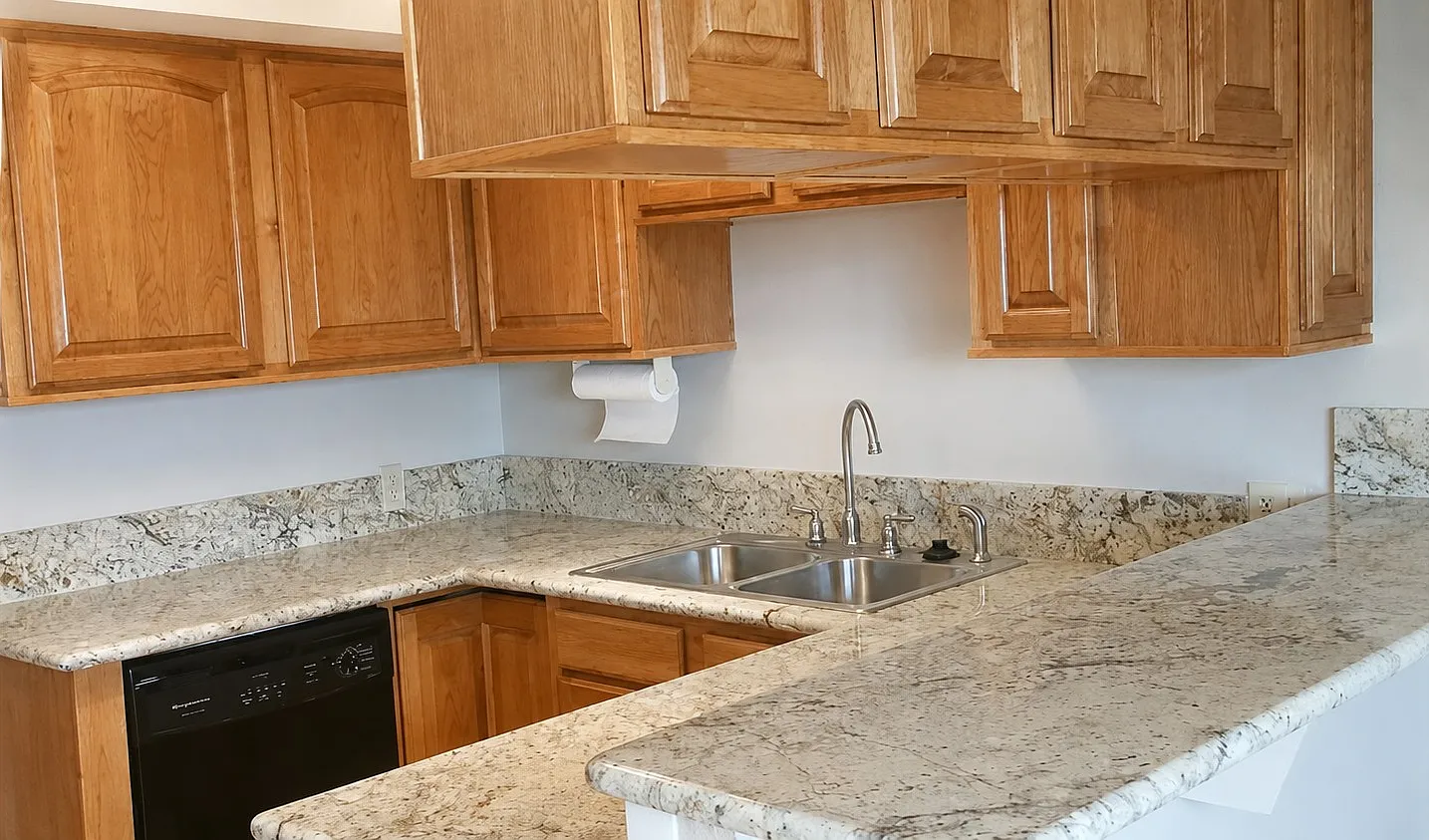 409 Arenoso Ln — Photo 2