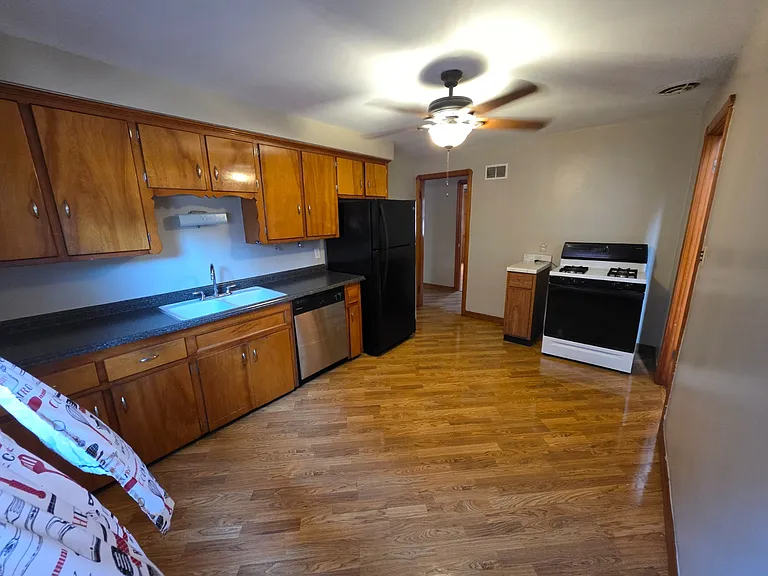 18709 Chagrin Blvd #2 — Photo 10