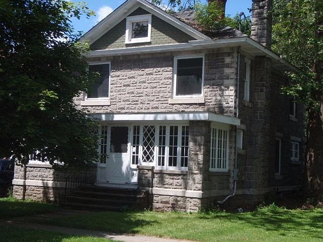 1st image of 35 Gardiner Pl