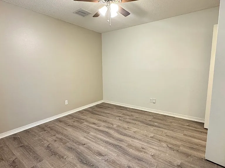 206 Splane Dr — Photo 17