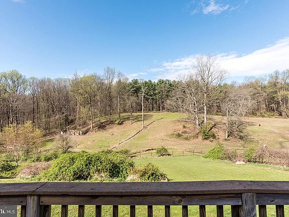 5th image of 10285 Stansfield Rd