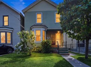 22 Cheever St, Hamilton, ON L8L5R7