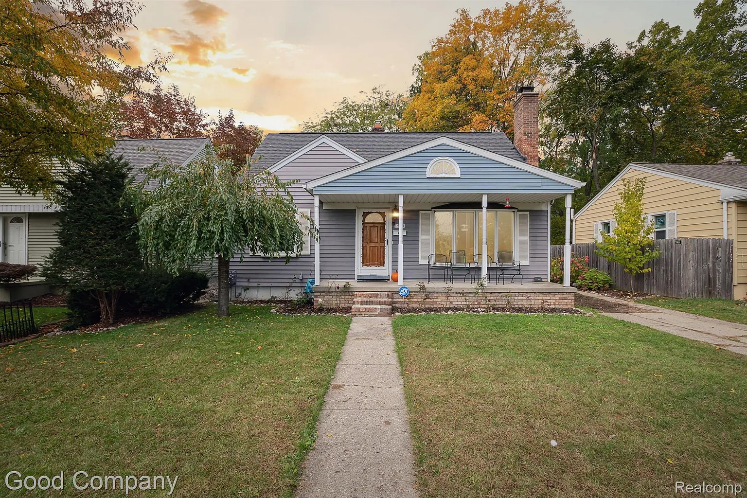 1470 Evelyn Ave photo 1