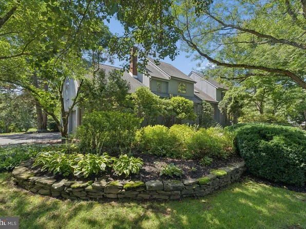15 Copper Vail Ct, Princeton, NJ 08540
