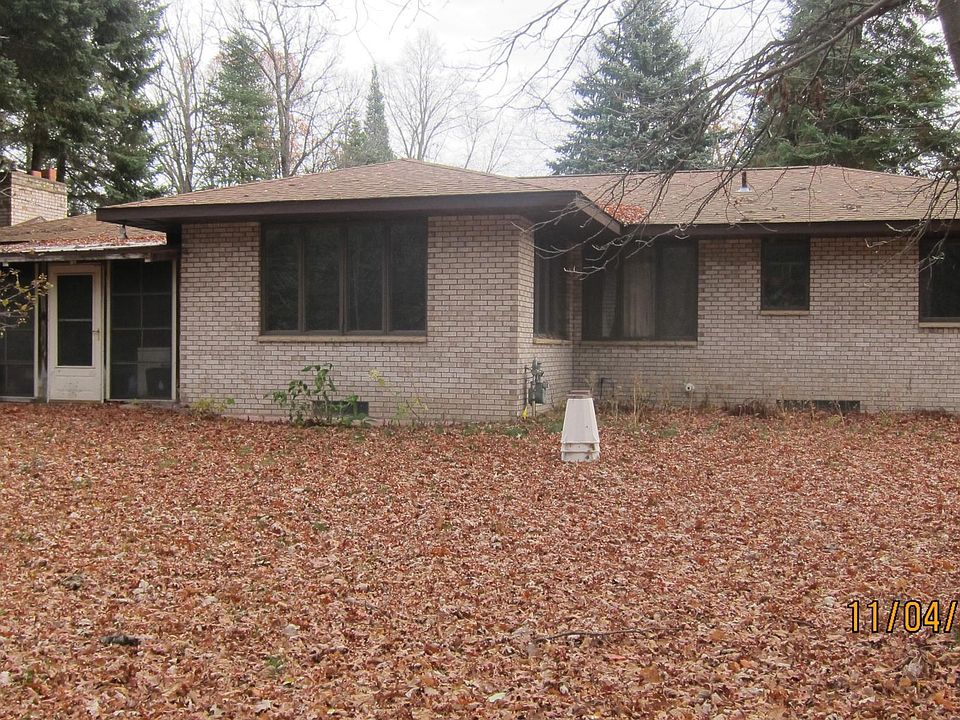 2nd image of 17487 Dewes Rd