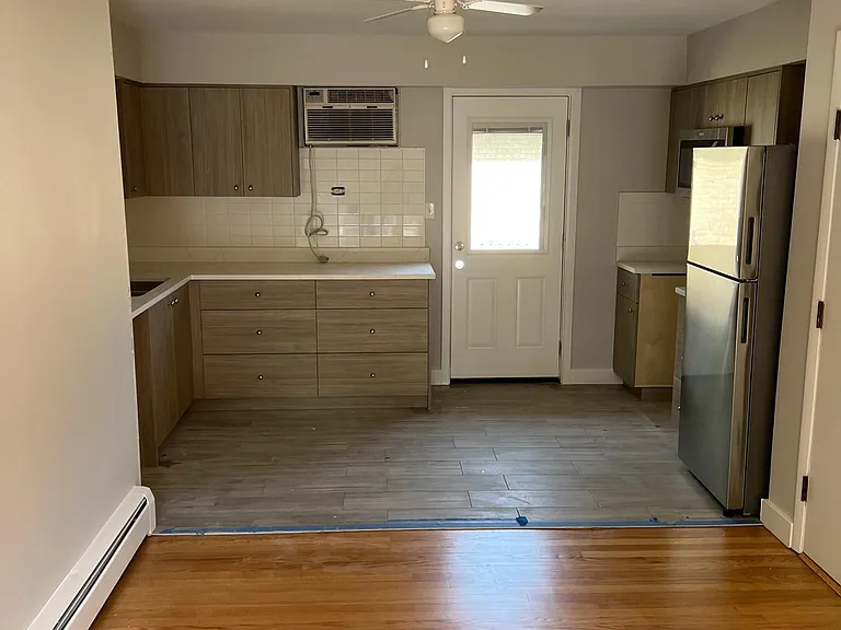 29 W Willow St #2 — Photo 1