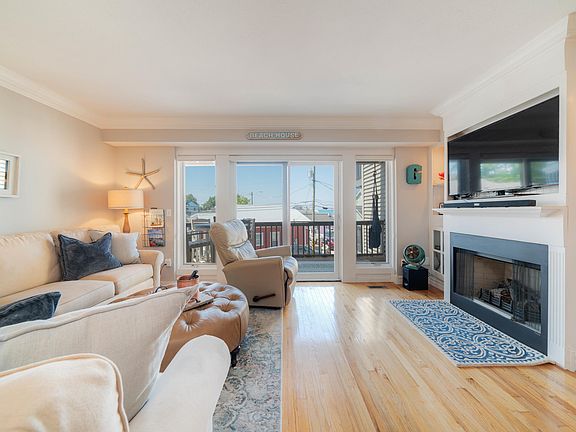 4th image of 69 N Shore Dr N #31
