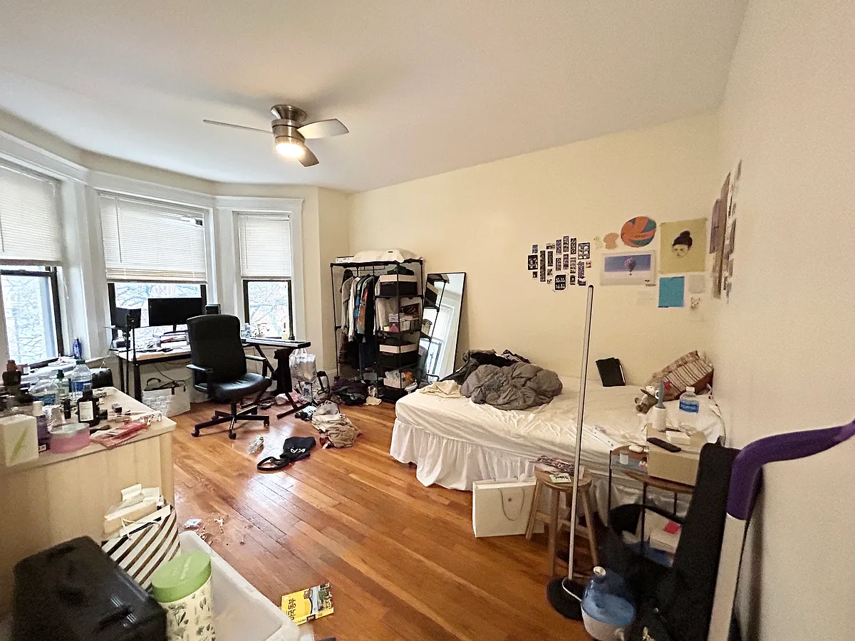Building Photo - 39 Hemenway St #20