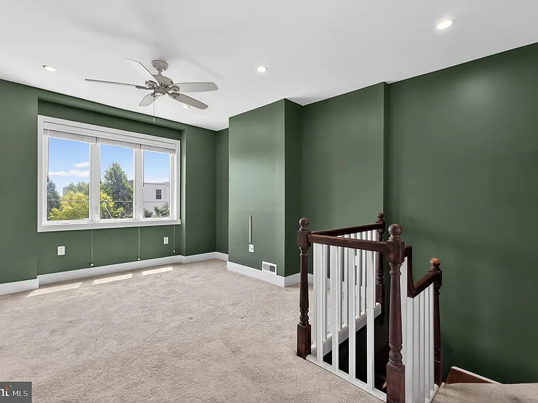 1705 Montrose St — Photo 26