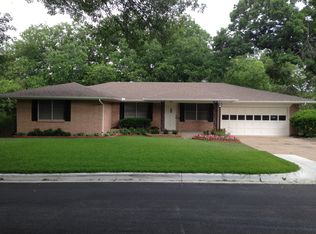 321 Kirven Ave, Waxahachie, TX 75165