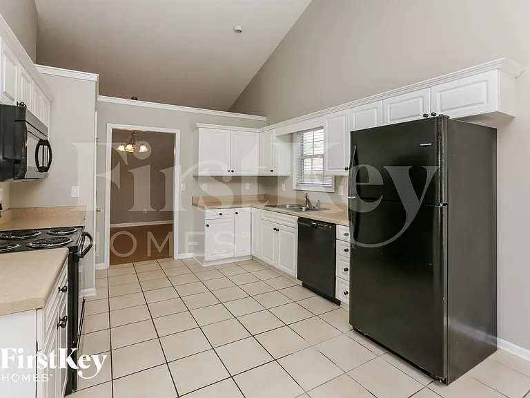 200 Summer Hill Dr — Photo 9