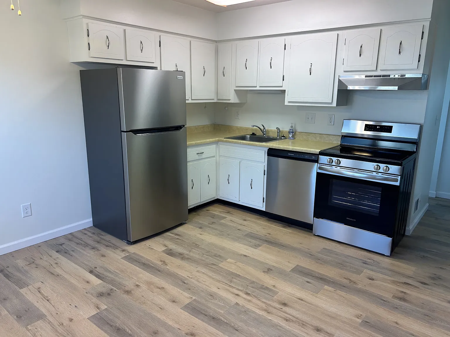 Colony Apartments Townhomes - 505 — Photo 2