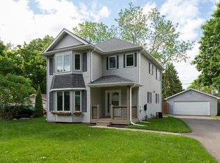 3433 Livingston Ave, Wayzata, MN 55391